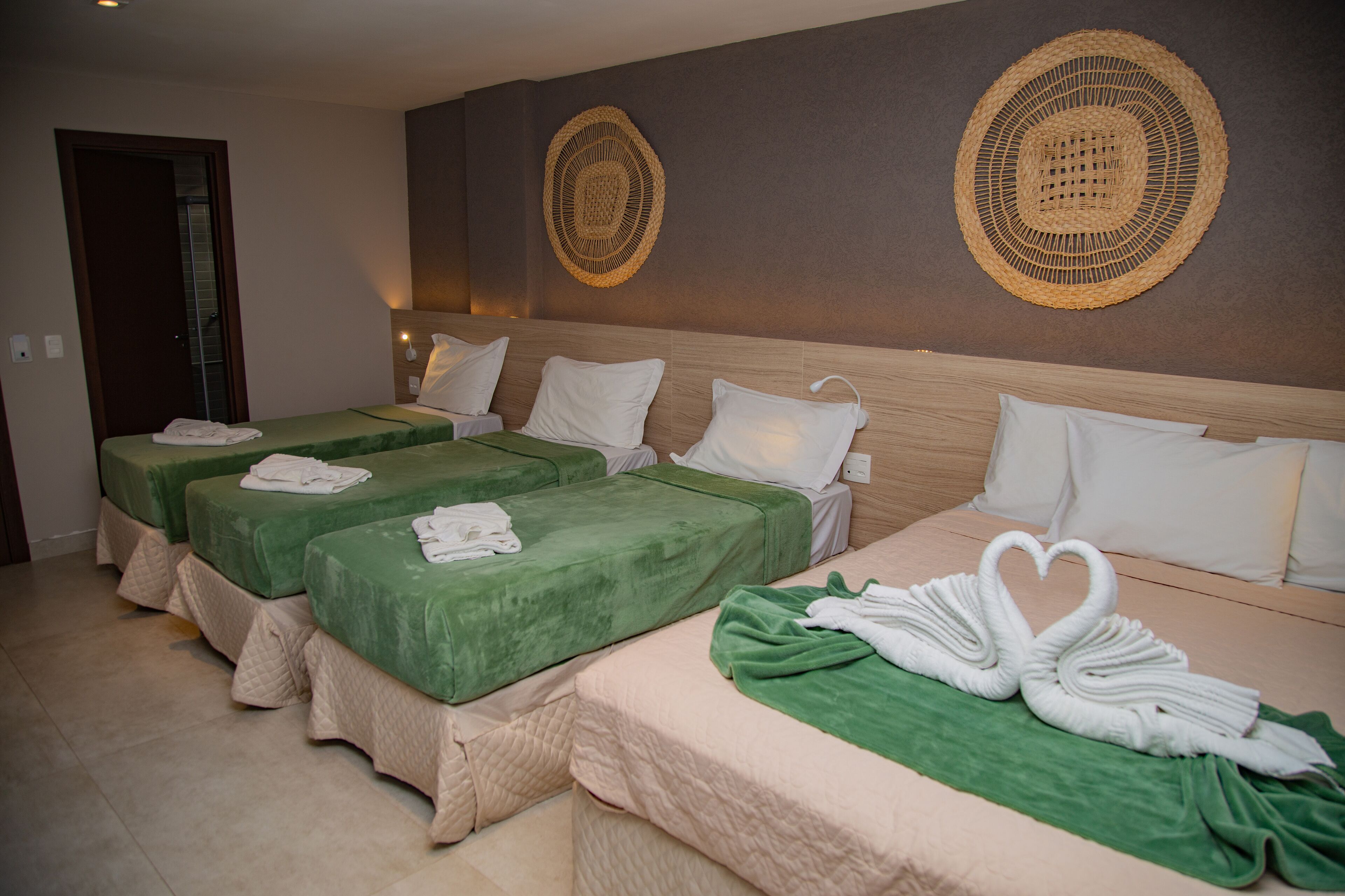 executive suite (quintuple) | 1 bedroom, minibar, desk, laptop workspace