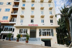 Mặt tiền nơi lưu trú