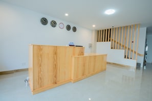 Quầy tiếp tân