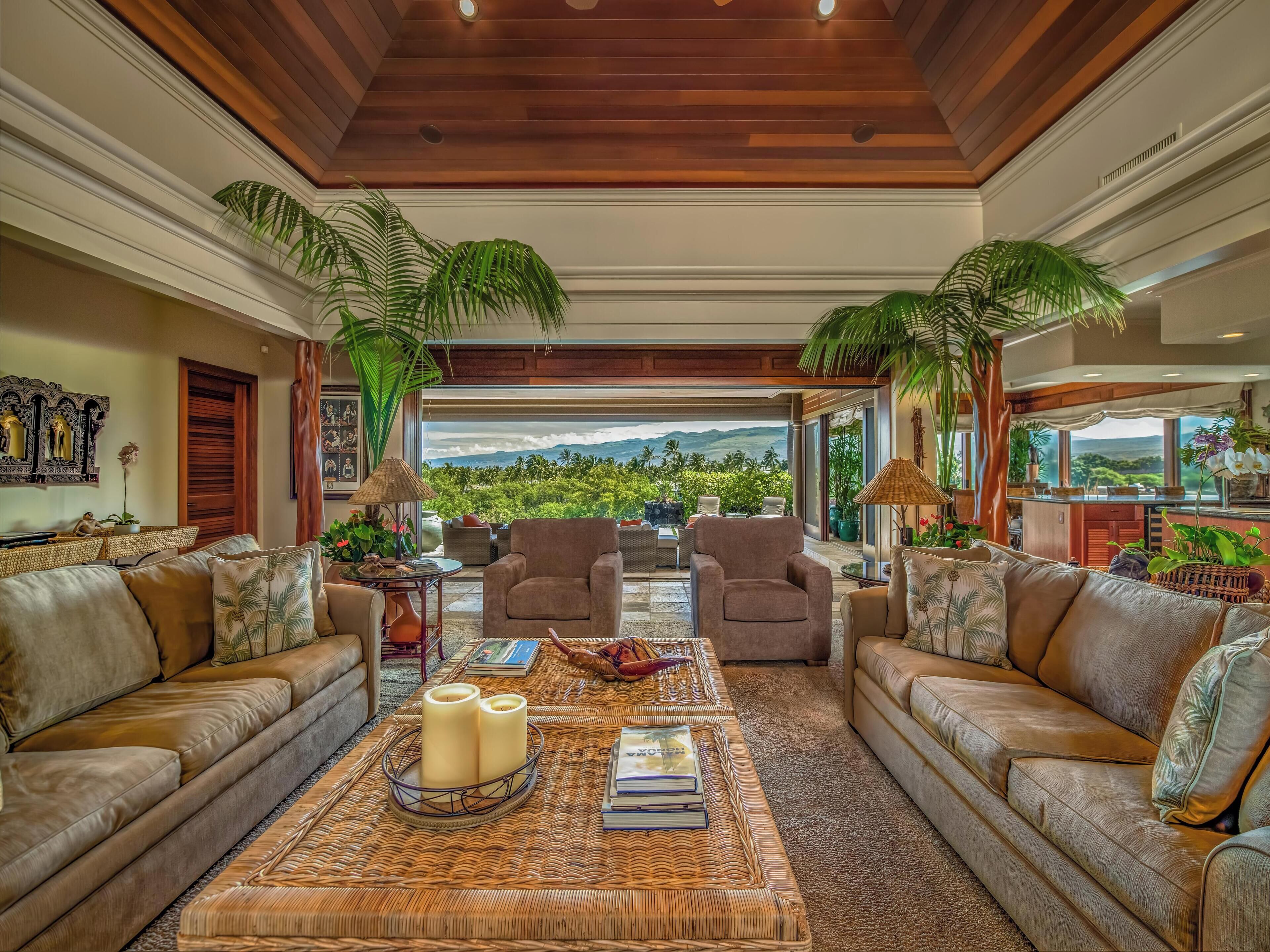 House, 3 Bedrooms (25) | Front of property