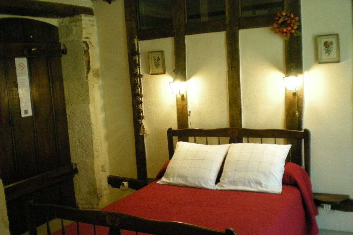 Comfort Triple Room, Garden View | Hypo-allergenic bedding, minibar, individually decorated