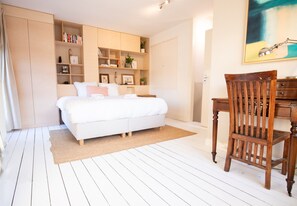1 bedroom, WiFi, bed sheets - Cute Beach House in the center (Zandvoort)