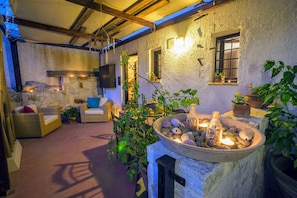 Courtyard - Villa Marathoula (Chania)