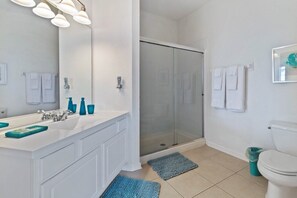 Condo | Bathroom | Towels