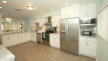 Condo | Private kitchen | Fridge, microwave, oven, stovetop