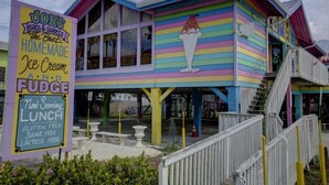 Unclassified image, 2 of 73, button - Anna Maria Island Retreat (Bradenton Beach)