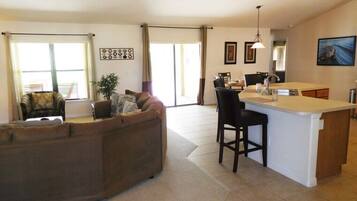 Villa | Living room | Flat-screen TV, DVD player