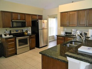 House | Private kitchen | Fridge, microwave, oven, dishwasher