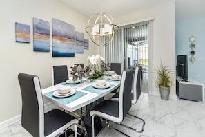 Apartment | 4 bedrooms, free WiFi