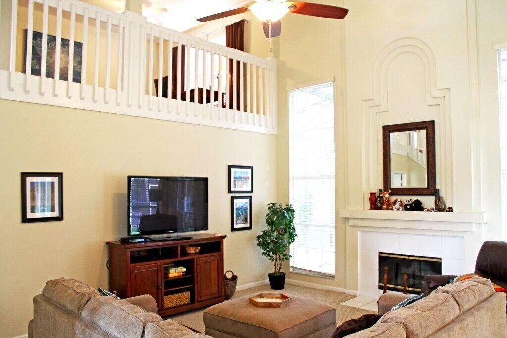 Villa | Living room | Flat-screen TV