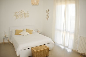 Comfort Double Room, Mountain View (Gavi) | Individually decorated, individually furnished, free WiFi - Vista sul Forte (Gavi)