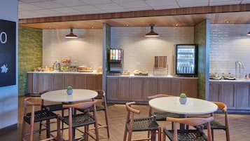 Free daily continental breakfast