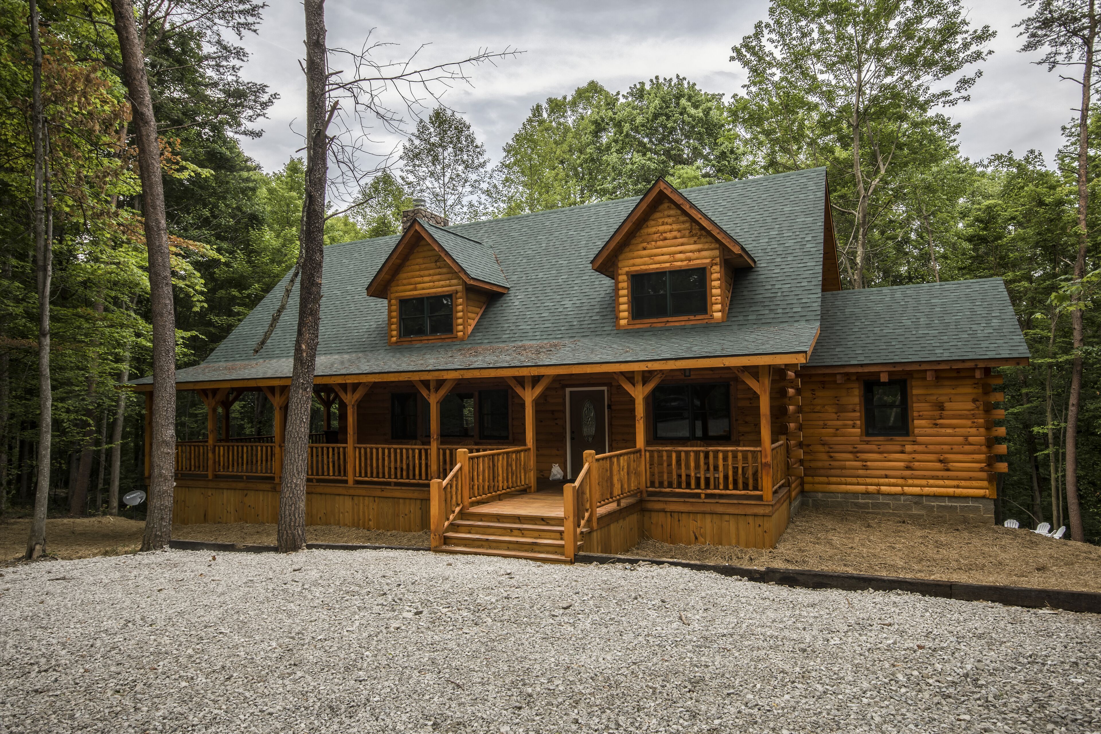 6 bedroom luxury log cabin near Hocking Hills - Hickory Hill Lodge