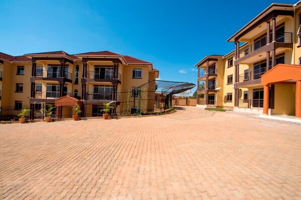 Exterior - Make Your HOME here 18 (Kampala)
