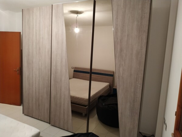 2 bedrooms - Excellent location, between the sea and Rome (Aprilia)