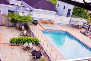 Outdoor pool, open 9:00 AM to 5:00 PM, sun loungers - Magville Hotel (Lagos)