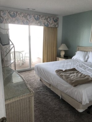 3 bedrooms, iron/ironing board, Internet, bed sheets - Beachfront Villa with Excellent Views  —June 27-July 4!! Find reviews on air-bnb (North Myrtle Beach)