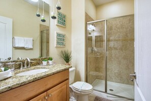 Apartment | Bathroom