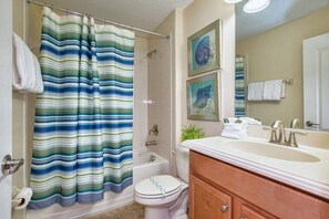 Villa | Badezimmer | Shampoo