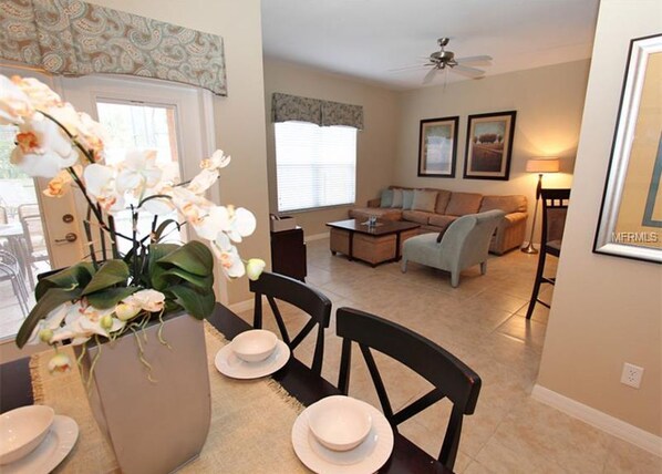 Huoneisto | 4 makuuhuonetta, silitysrauta/-lauta, vauvan matkasänky, ilmainen Wi-Fi