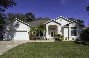 House | Exterior - Golfer's Dream (Davenport)