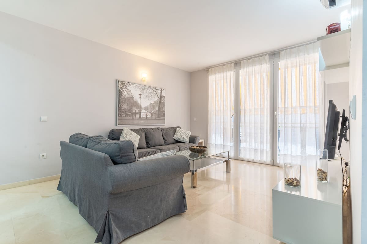 Family Apartment | Living room | Flat-screen TV