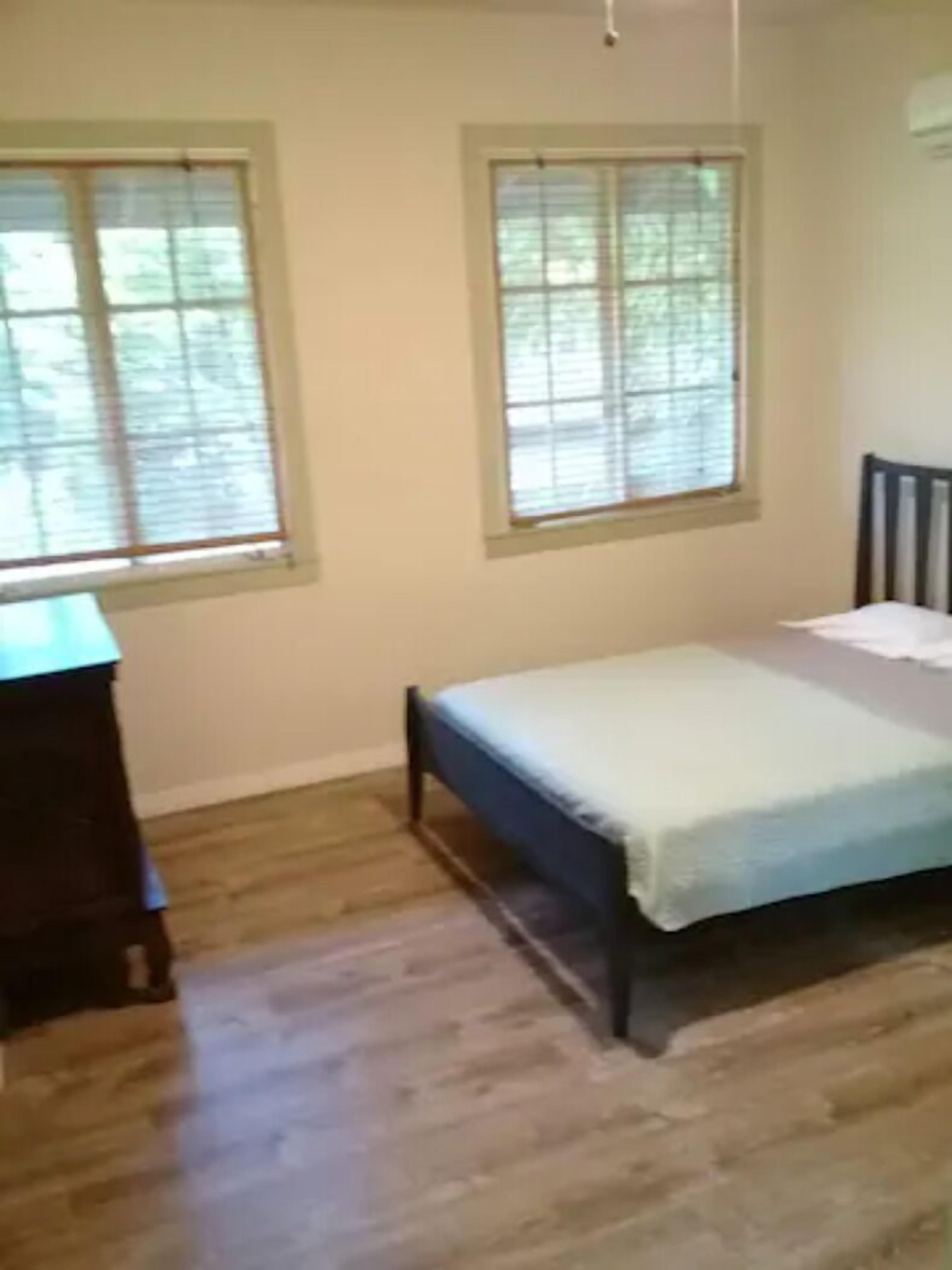 1 makuuhuone, työpöytä, silitysrauta/-lauta, ilmainen Wi-Fi