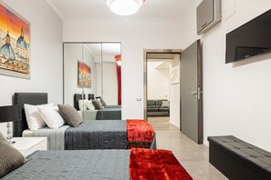 3 Schlafzimmer, Zimmersafe, Schreibtisch, Bügeleisen/Bügelbrett