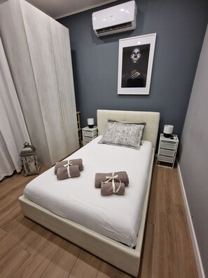2 bedrooms, in-room safe, travel cot, free WiFi