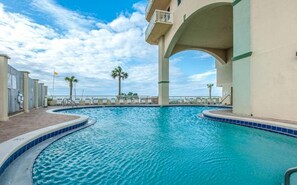 Ulkouima-allas, lämmitetty uima-allas