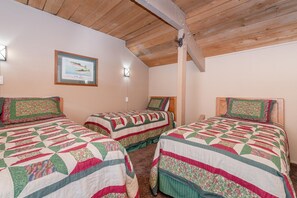Luxury Condo, 2 Bedrooms (Bigwood #90 Bldg. W)