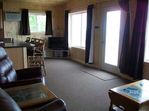 3 bedrooms, WiFi, bed sheets - Cottage #12 - 3 bedroom/ 1 bath (Cape Vincent)