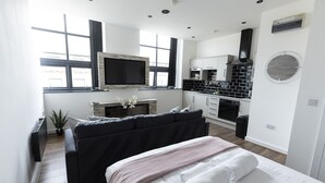Luxury Studio, 1 Double Bed with Sofa bed - Spire Accommodations Ltd. (Bradford)