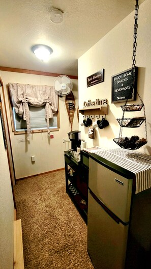 Unclassified image, 2 of 35, button