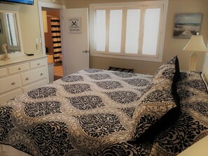 1 bedroom, iron/ironing board, free WiFi, bed sheets - Amazing Views and Two Kayaks Ready to Use! (Moneta)