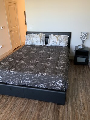 2 chambres, bureau, fer et planche à repasser, Wi-Fi gratuit