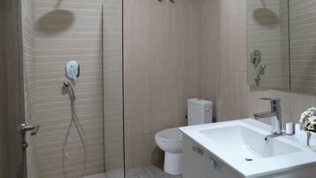 Shower, towels