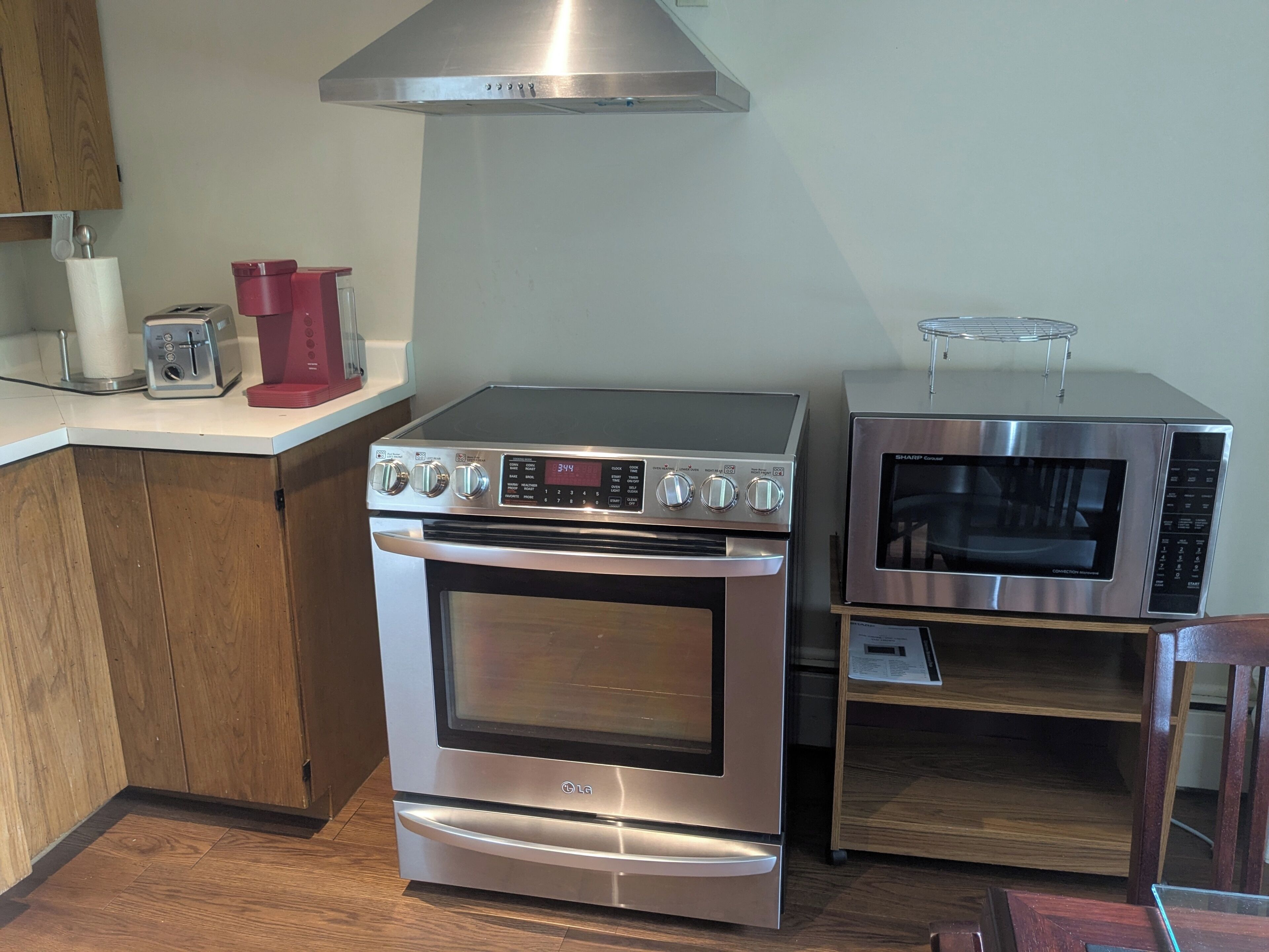 Suite estudio Premium, 2 camas Queen size, cocineta, vista al jardín | Cocineta privada | Refrigerador y microondas 