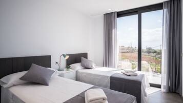 5 slaapkamers, een kluis op de kamer, een strijkplank/strijkijzer