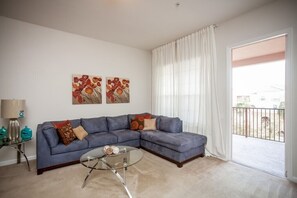 Condo | Living room - Geranium Sl401 (Orlando)