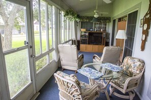 Villa | Living room | Flat-screen TV