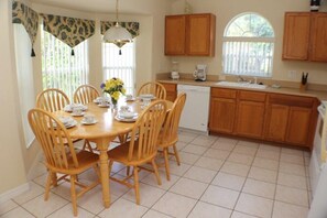 House | Private kitchen | Fridge, microwave, oven, dishwasher