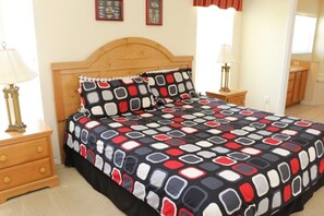 Ferienhaus | 4 Schlafzimmer, Reisekinderbett, kostenloses WLAN, Bettwäsche
