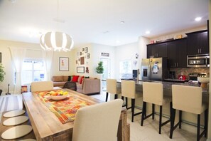 Huoneisto | Yksityinen keittiö | Mikroaaltouuni, astianpesukone, keittoastiat/astiat/ruokailuvälineet