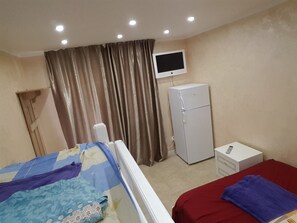 1 bedroom, WiFi - Комната #2 на 4 персоны (Kryzhanivka)