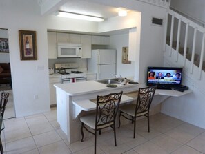 Apartment | Private kitchen | Fridge, microwave, oven, dishwasher