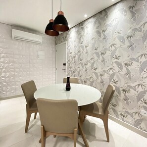 Dining - Flat Boqueirao Praia Grande (Praia Grande)