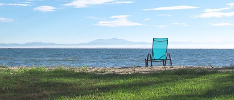 Traslado desde/hacia la playa gratis y camastros