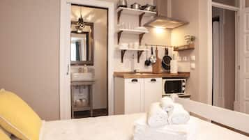 Studio Suite (Lavender) | Private kitchenette | Fridge, microwave, stovetop, espresso maker