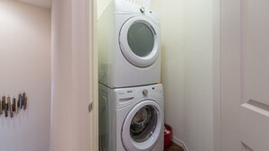 Unclassified image, 5 of 21, button - 8978 Shine Dr (Kissimmee)